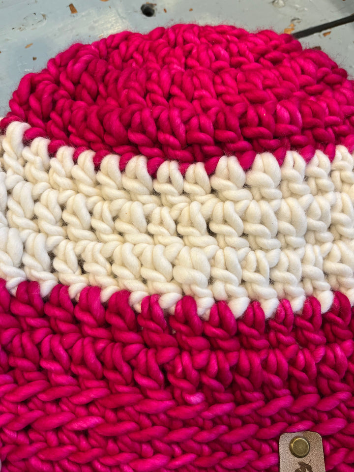 FUCSIA SLOUCHY HAT