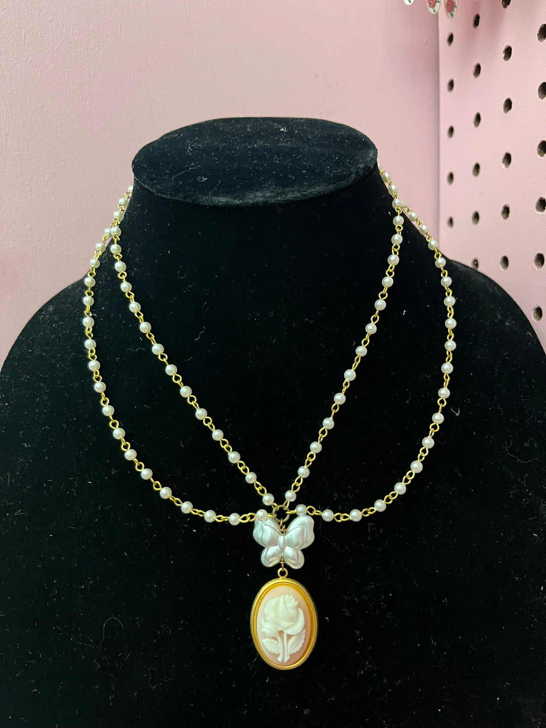 Faux Pearl Double Layer Cameo Necklace